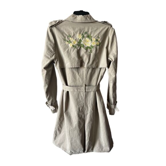 SH|collection neutral tan embroidered floral back trench coat - Picture 5 of 15